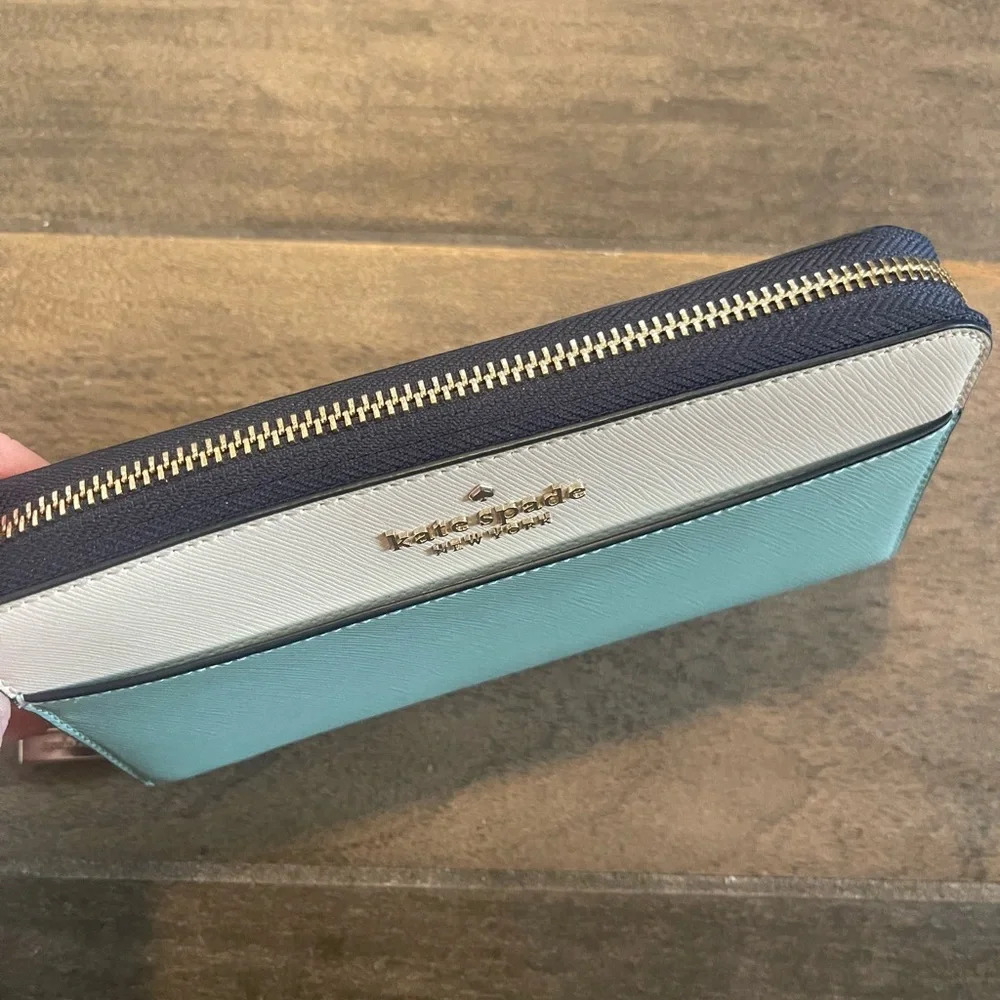 Kate Spade Turquoise and Cream Zip Wallet - Picture 2 of 4